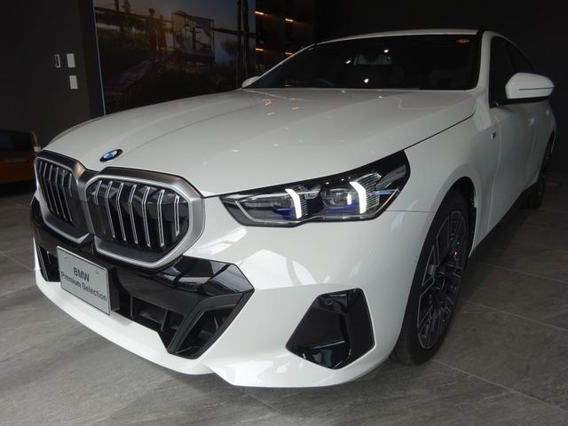 ５シリーズ ５２３ｄ　ｘＤｒｉｖｅツーリング　Ｍスポーツ　ブラウン・レザー　２０ＡＷ　全周囲カメラ　前車追従システム　純正ナビゲーション　純正ＥＴＣ　ＬＥＤヘッドライト　ワンオーナー　禁煙車　２年保証（3枚目）
