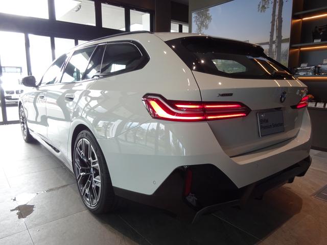 ５シリーズ ５２３ｄ　ｘＤｒｉｖｅツーリング　Ｍスポーツ　ブラウン・レザー　２０ＡＷ　全周囲カメラ　前車追従システム　純正ナビゲーション　純正ＥＴＣ　ＬＥＤヘッドライト　ワンオーナー　禁煙車　２年保証（8枚目）