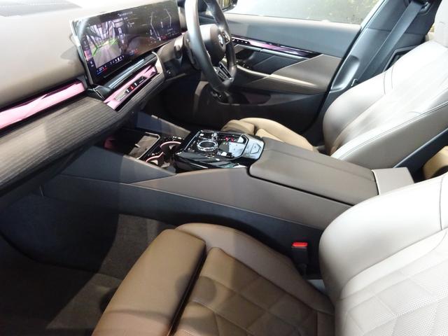 ５シリーズ ５２３ｄ　ｘＤｒｉｖｅツーリング　Ｍスポーツ　ブラウン・レザー　２０ＡＷ　全周囲カメラ　前車追従システム　純正ナビゲーション　純正ＥＴＣ　ＬＥＤヘッドライト　ワンオーナー　禁煙車　２年保証（20枚目）