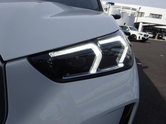 弊社はＢＭＷ正規販売店として歴史がございますので、ＢＭＷ旧モデルから新型車まで商品知識と整備知識を備えております。ご納車後のご不明な点等も、お気軽に弊社担当者まで直接お問い合わせ下さい。