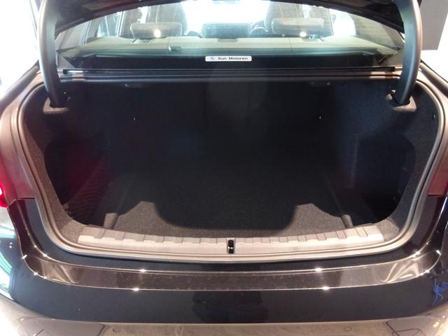 ３シリーズ ３２０ｄ　ｘＤｒｉｖｅ　Ｍスポーツ　クラフテッド・クリスタル・フィニッシュ　１８ＡＷ　全周囲カメラ　前車追従システム　純正ナビゲーション　純正ＥＴＣ　ＬＥＤヘッドライト　ワンオーナー　禁煙車　２年保証（7枚目）