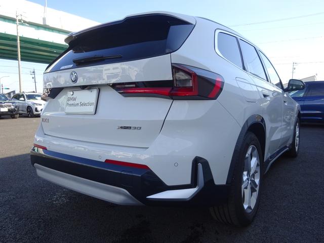 ｉＸ１ ｘＤｒｉｖｅ　３０　ｘライン　レンタカーアップ　１８ＡＷ　黒革　シートヒーター　前車追従システム　全周囲カメラ　純正ナビゲーション　純正ＥＴＣ　ＬＥＤヘッドライト　電動テールゲート　禁煙車　２年保証（7枚目）