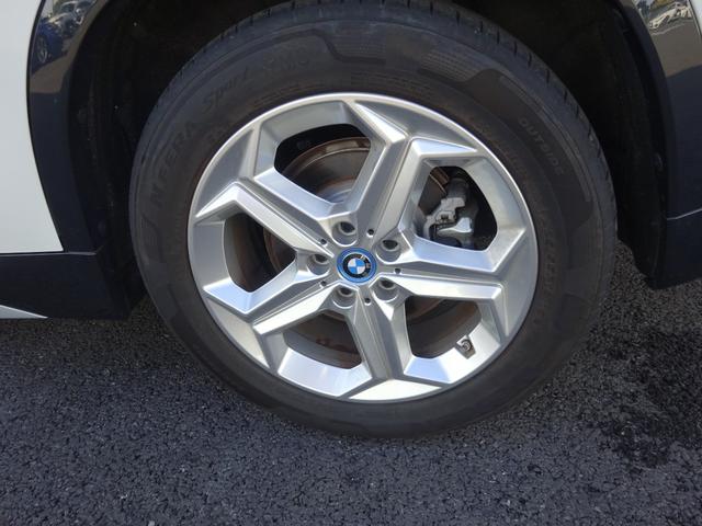 ｉＸ１ ｘＤｒｉｖｅ　３０　ｘライン　レンタカーアップ　１８ＡＷ　黒革　シートヒーター　前車追従システム　全周囲カメラ　純正ナビゲーション　純正ＥＴＣ　ＬＥＤヘッドライト　電動テールゲート　禁煙車　２年保証（10枚目）