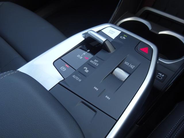 ｉＸ１ ｘＤｒｉｖｅ　３０　ｘライン　レンタカーアップ　１８ＡＷ　黒革　シートヒーター　前車追従システム　全周囲カメラ　純正ナビゲーション　純正ＥＴＣ　ＬＥＤヘッドライト　電動テールゲート　禁煙車　２年保証（31枚目）