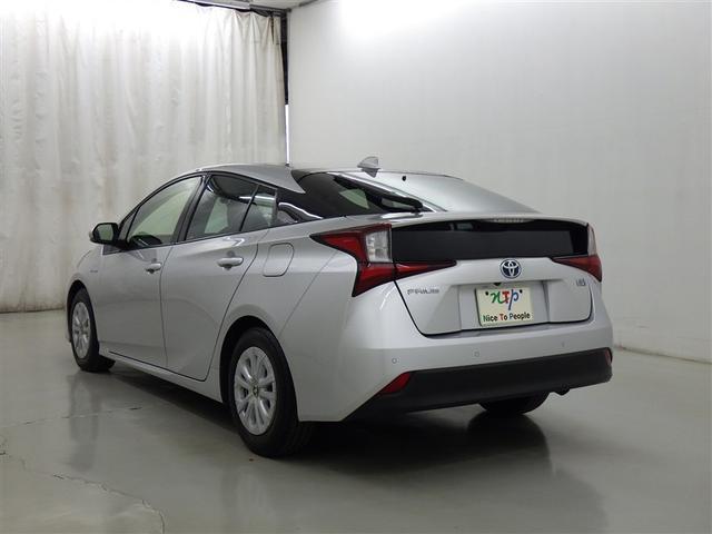 プリウス S 衝突被害軽減システム メモリーナビ ワンセグ バックカメラ ETC CD ミュージックプレイヤー接続可 オートクルーズコントロール LEDヘッドランプ スマートキー キーレス ハイブリッド(5枚目)