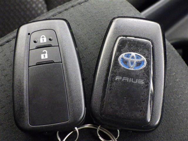 プリウス S 衝突被害軽減システム メモリーナビ ワンセグ バックカメラ ETC CD ミュージックプレイヤー接続可 オートクルーズコントロール LEDヘッドランプ スマートキー キーレス ハイブリッド(24枚目)