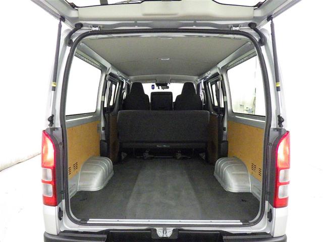 ハイエースバン ＤＸ　衝突被害軽減システム　メモリーナビ　フルセグ　バックカメラ　ＥＴＣ　ドラレコ　ＣＤ　ミュージックプレイヤー接続可　ＤＶＤ再生　ＬＥＤヘッドランプ　乗車定員６人　キーレス　ディーゼル　ワンオーナー（22枚目）