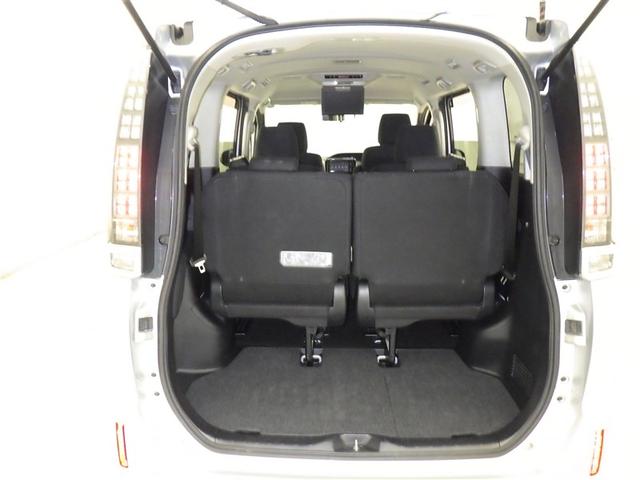 ヴォクシー ハイブリッドV メモリーナビ フルセグ バックカメラ ETC ドラレコ CD ミュージックプレイヤー接続可 DVD再生 後席モニター オートクルーズコントロール LEDヘッドランプ 両側電動スライド 乗車定員7人(30枚目)