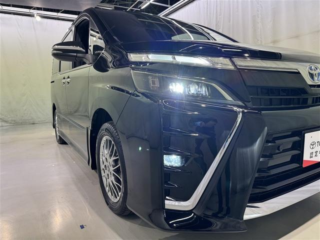 ヴォクシー ハイブリッドＺＳ　煌ＩＩＩ　衝突被害軽減システム　メモリーナビ　フルセグ　バックカメラ　ＥＴＣ　ドラレコ　ＣＤ　ミュージックプレイヤー接続可　ＤＶＤ再生　後席モニター　オートクルーズコントロール　ＬＥＤヘッドランプ　乗車定員７人（7枚目）