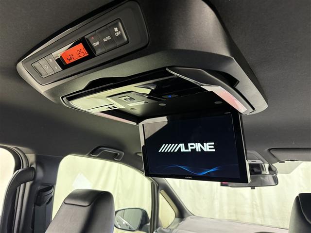 ヴォクシー ハイブリッドＺＳ　煌ＩＩＩ　衝突被害軽減システム　メモリーナビ　フルセグ　バックカメラ　ＥＴＣ　ドラレコ　ＣＤ　ミュージックプレイヤー接続可　ＤＶＤ再生　後席モニター　オートクルーズコントロール　ＬＥＤヘッドランプ　乗車定員７人（9枚目）