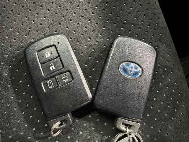 ヴォクシー ハイブリッドＺＳ　煌ＩＩＩ　衝突被害軽減システム　メモリーナビ　フルセグ　バックカメラ　ＥＴＣ　ドラレコ　ＣＤ　ミュージックプレイヤー接続可　ＤＶＤ再生　後席モニター　オートクルーズコントロール　ＬＥＤヘッドランプ　乗車定員７人（27枚目）