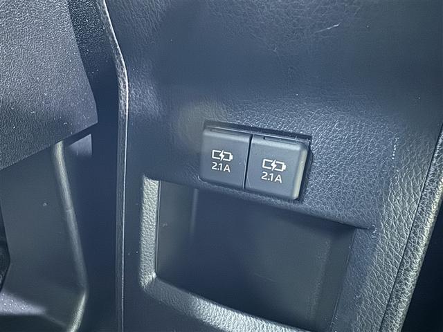 ヴォクシー ハイブリッドＺＳ　煌ＩＩＩ　衝突被害軽減システム　メモリーナビ　フルセグ　バックカメラ　ＥＴＣ　ドラレコ　ＣＤ　ミュージックプレイヤー接続可　ＤＶＤ再生　後席モニター　オートクルーズコントロール　ＬＥＤヘッドランプ　乗車定員７人（30枚目）