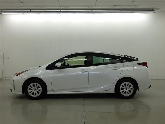 プリウス ＳセーフティプラスＩＩ　衝突被害軽減システム　メモリーナビ　フルセグ　バックカメラ　ＥＴＣ　ドラレコ　ＣＤ　オートクルーズコントロール　ＬＥＤヘッドランプ　スマートキー　キーレス　ハイブリッド（4枚目）