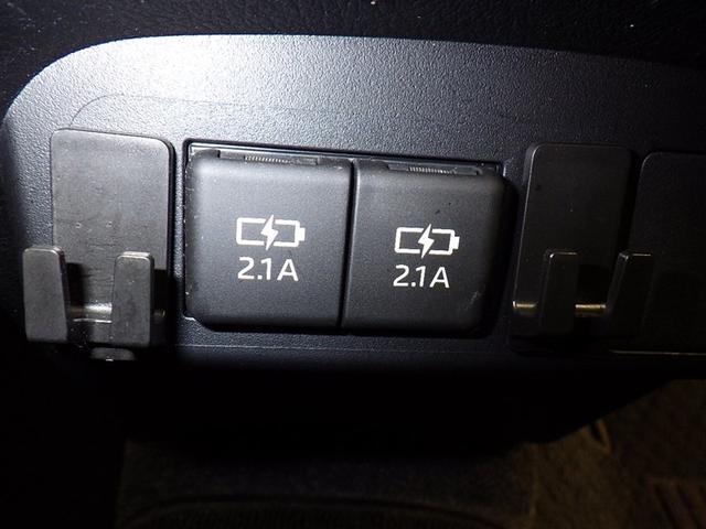 シエンタ ハイブリッドＧ　クエロ　衝突被害軽減システム　メモリーナビ　フルセグ　バックカメラ　ＥＴＣ　ドラレコ　ＣＤ　ＤＶＤ再生　オートクルーズコントロール　ＬＥＤヘッドランプ　両側電動スライド　乗車定員７人　３列シート　スマートキー（15枚目）