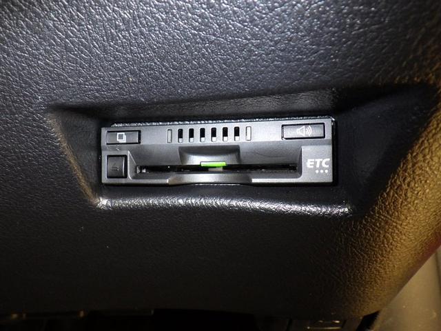 シエンタ ハイブリッドＧ　クエロ　衝突被害軽減システム　メモリーナビ　フルセグ　バックカメラ　ＥＴＣ　ドラレコ　ＣＤ　ＤＶＤ再生　オートクルーズコントロール　ＬＥＤヘッドランプ　両側電動スライド　乗車定員７人　３列シート　スマートキー（16枚目）