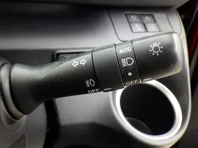 シエンタ ハイブリッドＧ　クエロ　衝突被害軽減システム　メモリーナビ　フルセグ　バックカメラ　ＥＴＣ　ドラレコ　ＣＤ　ＤＶＤ再生　オートクルーズコントロール　ＬＥＤヘッドランプ　両側電動スライド　乗車定員７人　３列シート　スマートキー（19枚目）