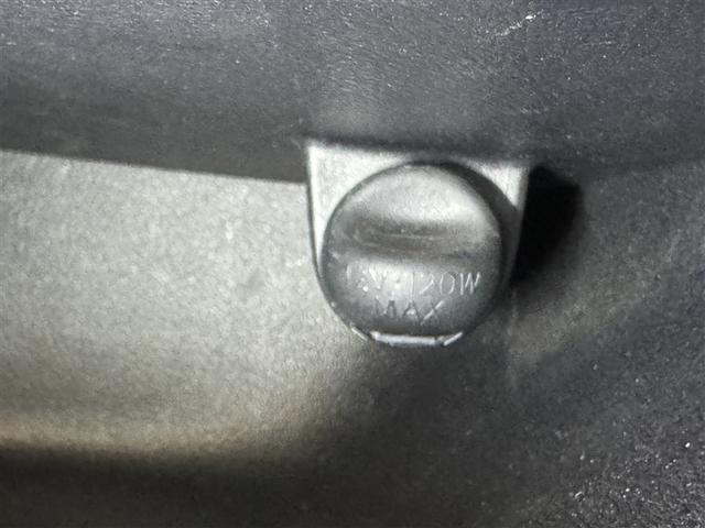 シエンタ ファンベースＧ　衝突被害軽減システム　メモリーナビ　フルセグ　バックカメラ　ＥＴＣ　ドラレコ　ＣＤ　ミュージックプレイヤー接続可　両側電動スライド　スマートキー　キーレス　アイドリングストップ（17枚目）