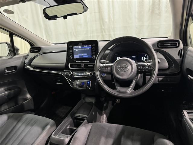 アクア Ｘ　衝突被害軽減システム　バックカメラ　ＥＴＣ　ドラレコ　ミュージックプレイヤー接続可　オートクルーズコントロール　ＬＥＤヘッドランプ　スマートキー　キーレス　ハイブリッド（8枚目）