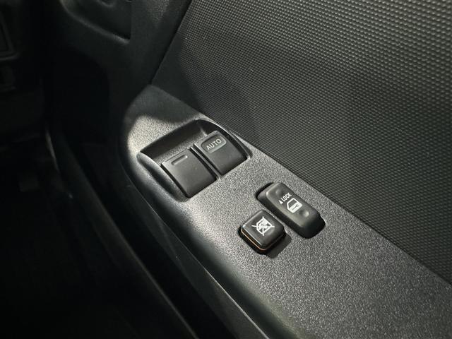 ハイエースバン ロングDX 衝突被害軽減システム メモリーナビ フルセグ バックカメラ ETC ドラレコ CD ミュージックプレイヤー接続可 DVD再生 LEDヘッドランプ 乗車定員6人 キーレス ワンオーナー(22枚目)