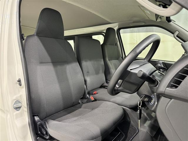 ハイエースバン ロングDX 衝突被害軽減システム メモリーナビ フルセグ バックカメラ ETC ドラレコ CD ミュージックプレイヤー接続可 DVD再生 LEDヘッドランプ 乗車定員6人 キーレス ワンオーナー(26枚目)