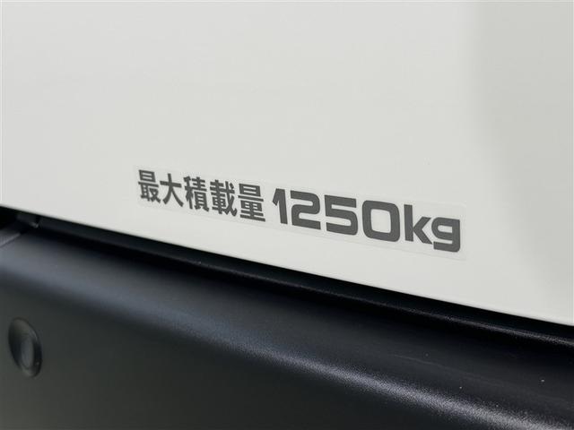 ハイエースバン ロングDX 衝突被害軽減システム メモリーナビ フルセグ バックカメラ ETC ドラレコ CD ミュージックプレイヤー接続可 DVD再生 LEDヘッドランプ 乗車定員6人 キーレス ワンオーナー(29枚目)