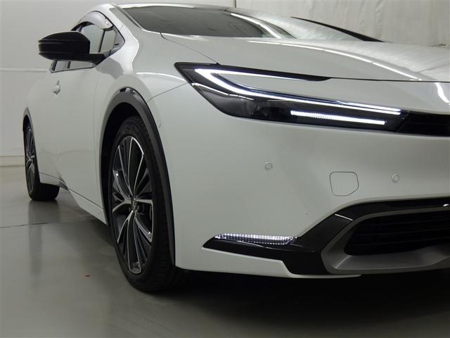 プリウス Ｚ　衝突被害軽減システム　メモリーナビ　フルセグ　バックカメラ　ＥＴＣ　ドラレコ　ミュージックプレイヤー接続可　電動シート　オートクルーズコントロール　ＬＥＤヘッドランプ　スマートキー　キーレス　４ＷＤ（8枚目）