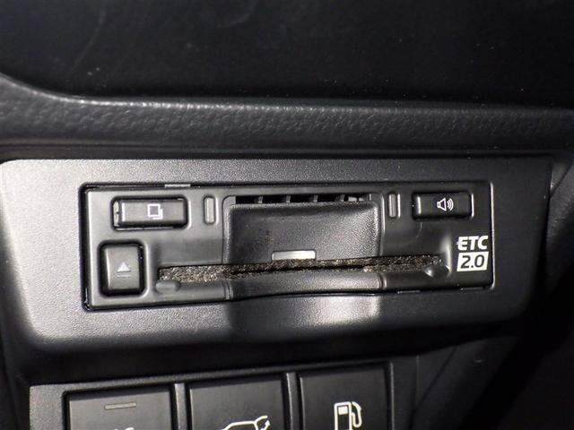 プリウス Ｚ　衝突被害軽減システム　メモリーナビ　フルセグ　バックカメラ　ＥＴＣ　ドラレコ　ミュージックプレイヤー接続可　電動シート　オートクルーズコントロール　ＬＥＤヘッドランプ　スマートキー　キーレス　４ＷＤ（18枚目）