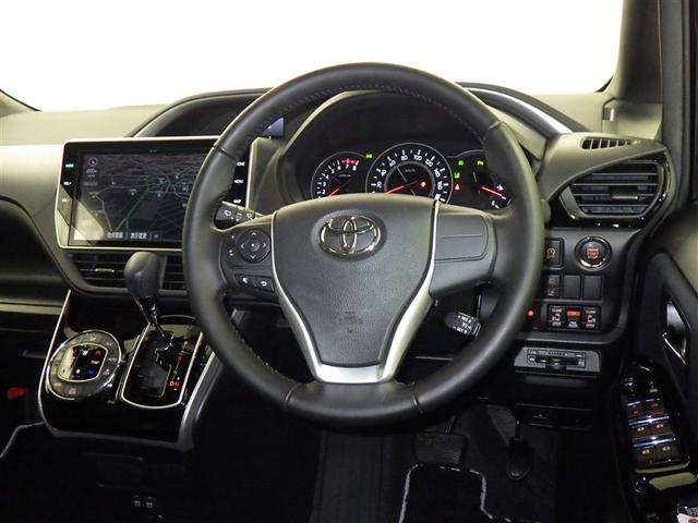 ヴォクシー ＺＳ　煌ＩＩ　衝突被害軽減システム　メモリーナビ　フルセグ　バックカメラ　ＥＴＣ　ドラレコ　ＣＤ　ミュージックプレイヤー接続可　ＤＶＤ再生　後席モニター　オートクルーズコントロール　ＬＥＤヘッドランプ　乗車定員７人（8枚目）