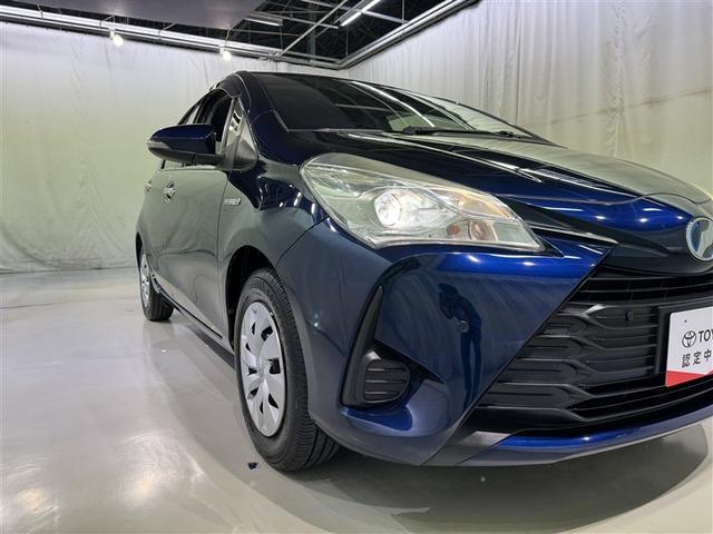 ヴィッツ ハイブリッドＦ　セーフティーエディションＩＩ　衝突被害軽減システム　メモリーナビ　ワンセグ　バックカメラ　ドラレコ　ＣＤ　ミュージックプレイヤー接続可　スマートキー　キーレス　ハイブリッド（8枚目）