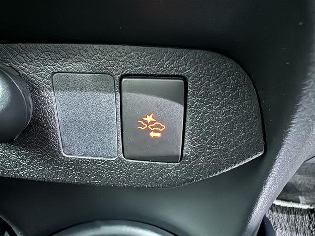 ヴィッツ ハイブリッドＦ　セーフティーエディションＩＩ　衝突被害軽減システム　メモリーナビ　ワンセグ　バックカメラ　ドラレコ　ＣＤ　ミュージックプレイヤー接続可　スマートキー　キーレス　ハイブリッド（16枚目）