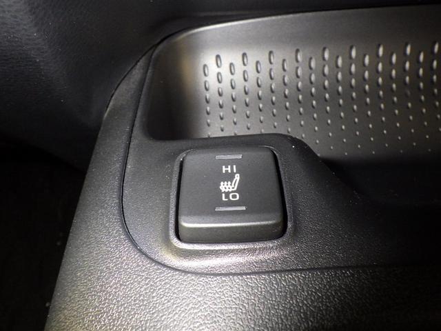 カローラツーリング ハイブリッド　ダブルバイビー　衝突被害軽減システム　メモリーナビ　フルセグ　バックカメラ　ＥＴＣ　ドラレコ　ミュージックプレイヤー接続可　オートクルーズコントロール　ＬＥＤヘッドランプ　スマートキー　キーレス　ハイブリッド（16枚目）