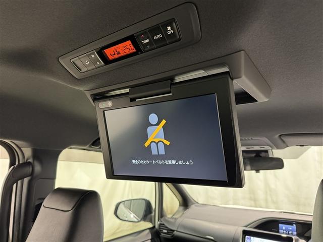 ヴォクシー ＺＳ　煌ＩＩＩ　衝突被害軽減システム　メモリーナビ　フルセグ　バックカメラ　ＥＴＣ　ドラレコ　ＣＤ　ミュージックプレイヤー接続可　ＤＶＤ再生　後席モニター　オートクルーズコントロール　ＬＥＤヘッドランプ　乗車定員７人（10枚目）