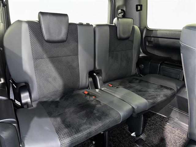 ヴォクシー ＺＳ　煌ＩＩＩ　衝突被害軽減システム　メモリーナビ　フルセグ　バックカメラ　ＥＴＣ　ドラレコ　ＣＤ　ミュージックプレイヤー接続可　ＤＶＤ再生　後席モニター　オートクルーズコントロール　ＬＥＤヘッドランプ　乗車定員７人（31枚目）