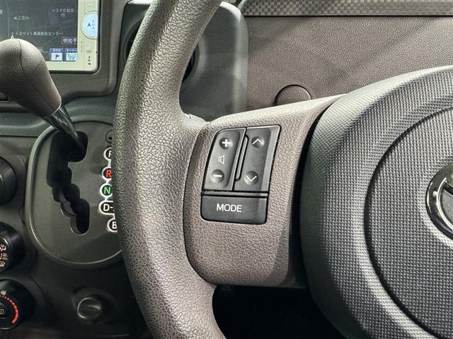 �X�e�A�����O�X�C�b�`�����I�^�]���Ȃ���茳�ŃI�[�f�B�I�̑���Ȃǂ��ł��܂��B