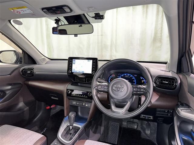 ヤリスクロス Ｚ　衝突被害軽減システム　メモリーナビ　バックカメラ　ＥＴＣ　ミュージックプレイヤー接続可　電動シート　オートクルーズコントロール　ＬＥＤヘッドランプ　スマートキー　キーレス（9枚目）