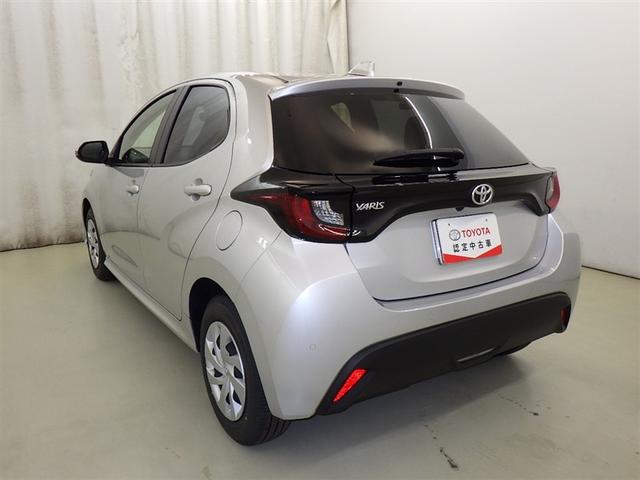 ヤリス Ｘ　衝突被害軽減システム　メモリーナビ　バックカメラ　ＥＴＣ　ドラレコ　ミュージックプレイヤー接続可　スマートキー　キーレス（6枚目）