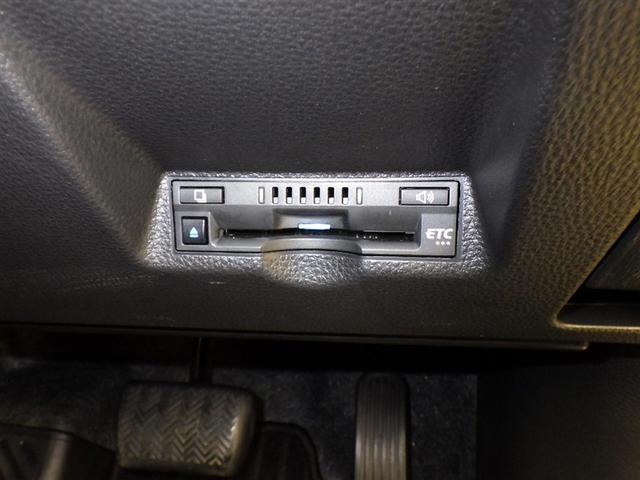 ヤリス Ｘ　衝突被害軽減システム　メモリーナビ　バックカメラ　ＥＴＣ　ドラレコ　ミュージックプレイヤー接続可　スマートキー　キーレス（16枚目）