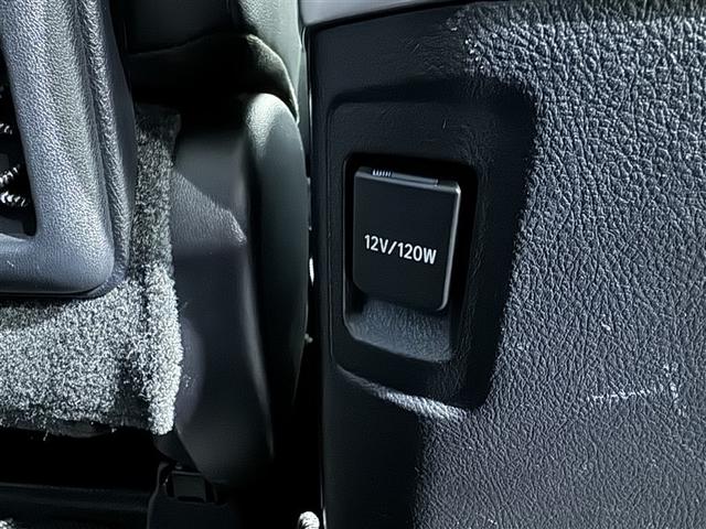 ランドクルーザープラド ＴＸ　Ｌパッケージ　衝突被害軽減システム　メモリーナビ　バックカメラ　ＥＴＣ　ドラレコ　ＣＤ　ミュージックプレイヤー接続可　ＤＶＤ再生　サンルーフ　電動シート　オートクルーズコントロール　ＬＥＤヘッドランプ　乗車定員７人（31枚目）