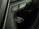 クルーズコントロール機能が付いています。 速度を設定するとアクセルを踏まなくても一定の速度で走ることができます。 高速道路ではとても便利な装置なんです。