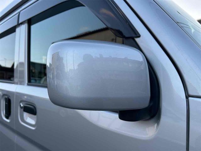 スクラム ＰＣ　ワンオーナー　軽バン　ＭＴ　衝突被害軽減システム　クリアランスソナー　レーンアシスト　ＥＴＣ　ナビ　ＴＶ　バックカメラ　両側スライドドア　キーレスエントリー　電動格納ミラー　オートライト　ＥＳＣ（13枚目）