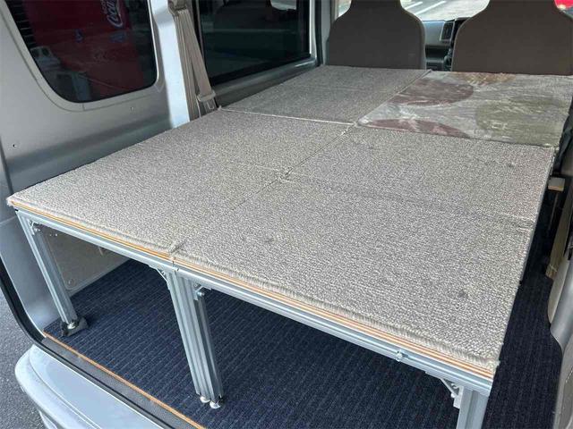 スクラム ＰＣ　ワンオーナー　軽バン　ＭＴ　衝突被害軽減システム　クリアランスソナー　レーンアシスト　ＥＴＣ　ナビ　ＴＶ　バックカメラ　両側スライドドア　キーレスエントリー　電動格納ミラー　オートライト　ＥＳＣ（28枚目）