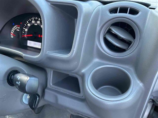 スクラム ＰＣ　ワンオーナー　軽バン　ＭＴ　衝突被害軽減システム　クリアランスソナー　レーンアシスト　ＥＴＣ　ナビ　ＴＶ　バックカメラ　両側スライドドア　キーレスエントリー　電動格納ミラー　オートライト　ＥＳＣ（52枚目）