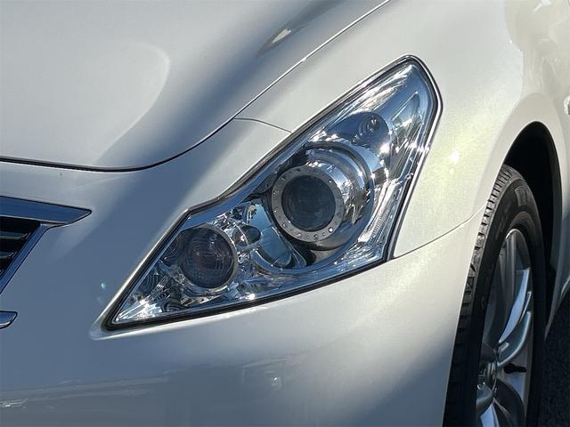 スカイライン ２５０ＧＴ　ＦＯＵＲ　純正ＴＶナビ　サイド／バックカメラ　ＥＴＣ　プッシュスタート　ハーフレザーシート　パワーシート　ＡＴ　ステアリングスイッチ　パール（8枚目）