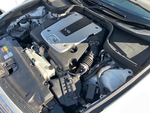 スカイライン ２５０ＧＴ　ＦＯＵＲ　純正ＴＶナビ　サイド／バックカメラ　ＥＴＣ　プッシュスタート　ハーフレザーシート　パワーシート　ＡＴ　ステアリングスイッチ　パール（11枚目）
