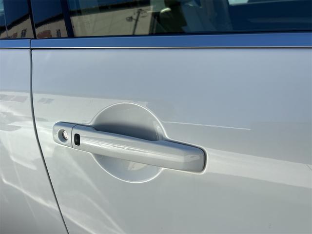 スカイライン ２５０ＧＴ　ＦＯＵＲ　純正ＴＶナビ　サイド／バックカメラ　ＥＴＣ　プッシュスタート　ハーフレザーシート　パワーシート　ＡＴ　ステアリングスイッチ　パール（18枚目）