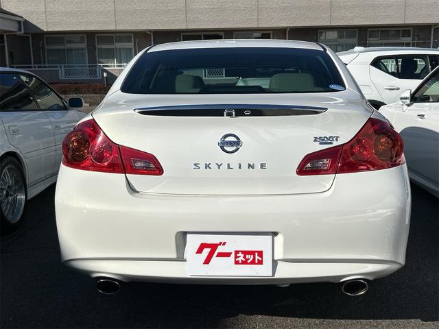 スカイライン ２５０ＧＴ　ＦＯＵＲ　純正ＴＶナビ　サイド／バックカメラ　ＥＴＣ　プッシュスタート　ハーフレザーシート　パワーシート　ＡＴ　ステアリングスイッチ　パール（23枚目）