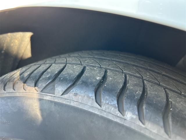 スカイライン ２５０ＧＴ　ＦＯＵＲ　純正ＴＶナビ　サイド／バックカメラ　ＥＴＣ　プッシュスタート　ハーフレザーシート　パワーシート　ＡＴ　ステアリングスイッチ　パール（30枚目）