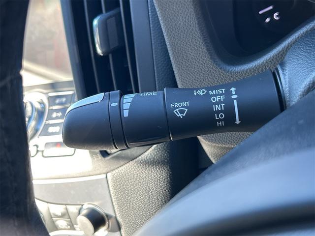 スカイライン ２５０ＧＴ　ＦＯＵＲ　純正ＴＶナビ　サイド／バックカメラ　ＥＴＣ　プッシュスタート　ハーフレザーシート　パワーシート　ＡＴ　ステアリングスイッチ　パール（53枚目）