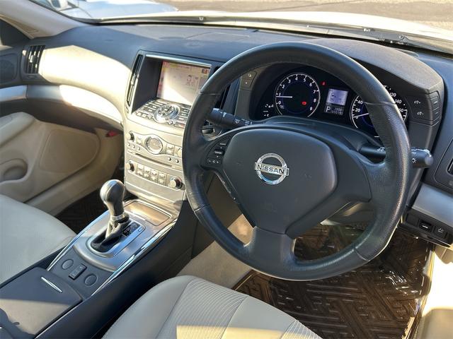 スカイライン ２５０ＧＴ　ＦＯＵＲ　純正ＴＶナビ　サイド／バックカメラ　ＥＴＣ　プッシュスタート　ハーフレザーシート　パワーシート　ＡＴ　ステアリングスイッチ　パール（57枚目）