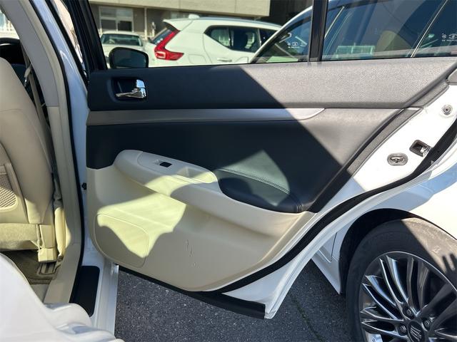 スカイライン ２５０ＧＴ　ＦＯＵＲ　純正ＴＶナビ　サイド／バックカメラ　ＥＴＣ　プッシュスタート　ハーフレザーシート　パワーシート　ＡＴ　ステアリングスイッチ　パール（64枚目）